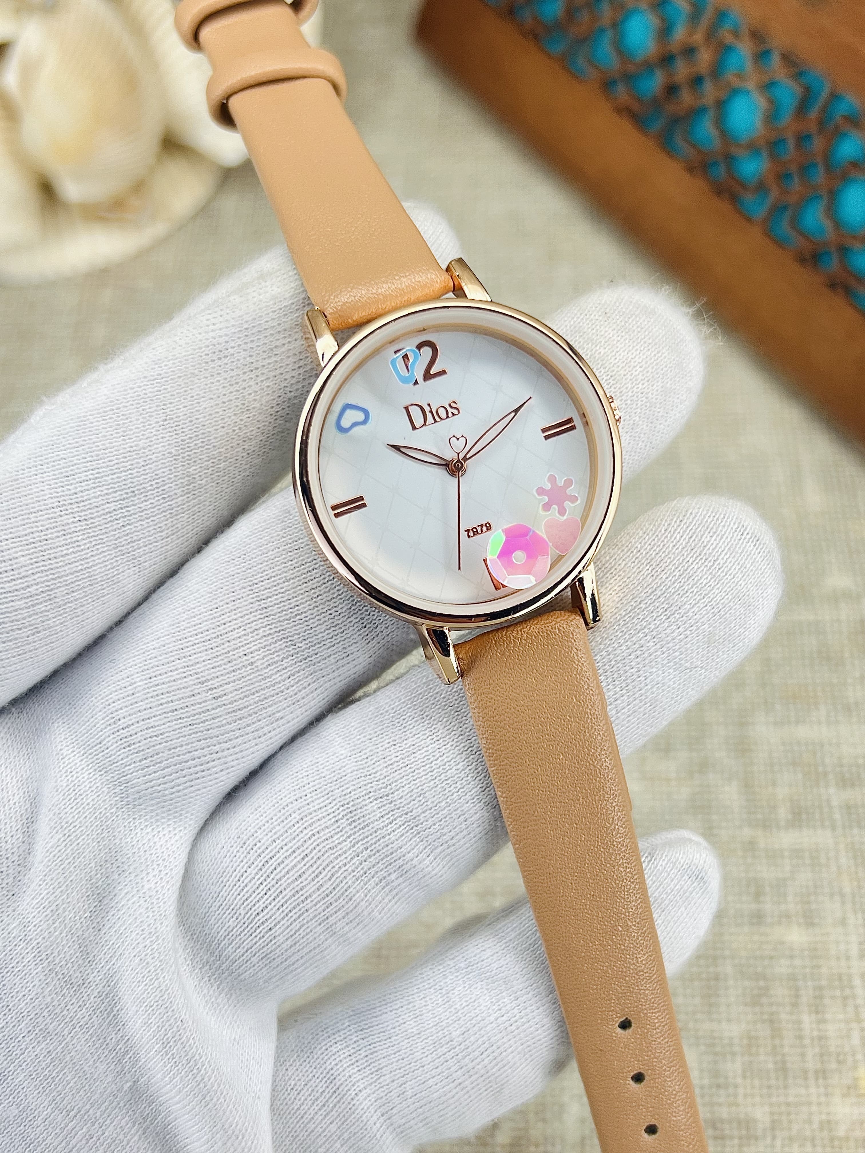 OIMG Disu Simple Design Fashion Luxury Star Lady Watch Bracelet Crystal Quartz Women'S Watch Dress Casual Watch