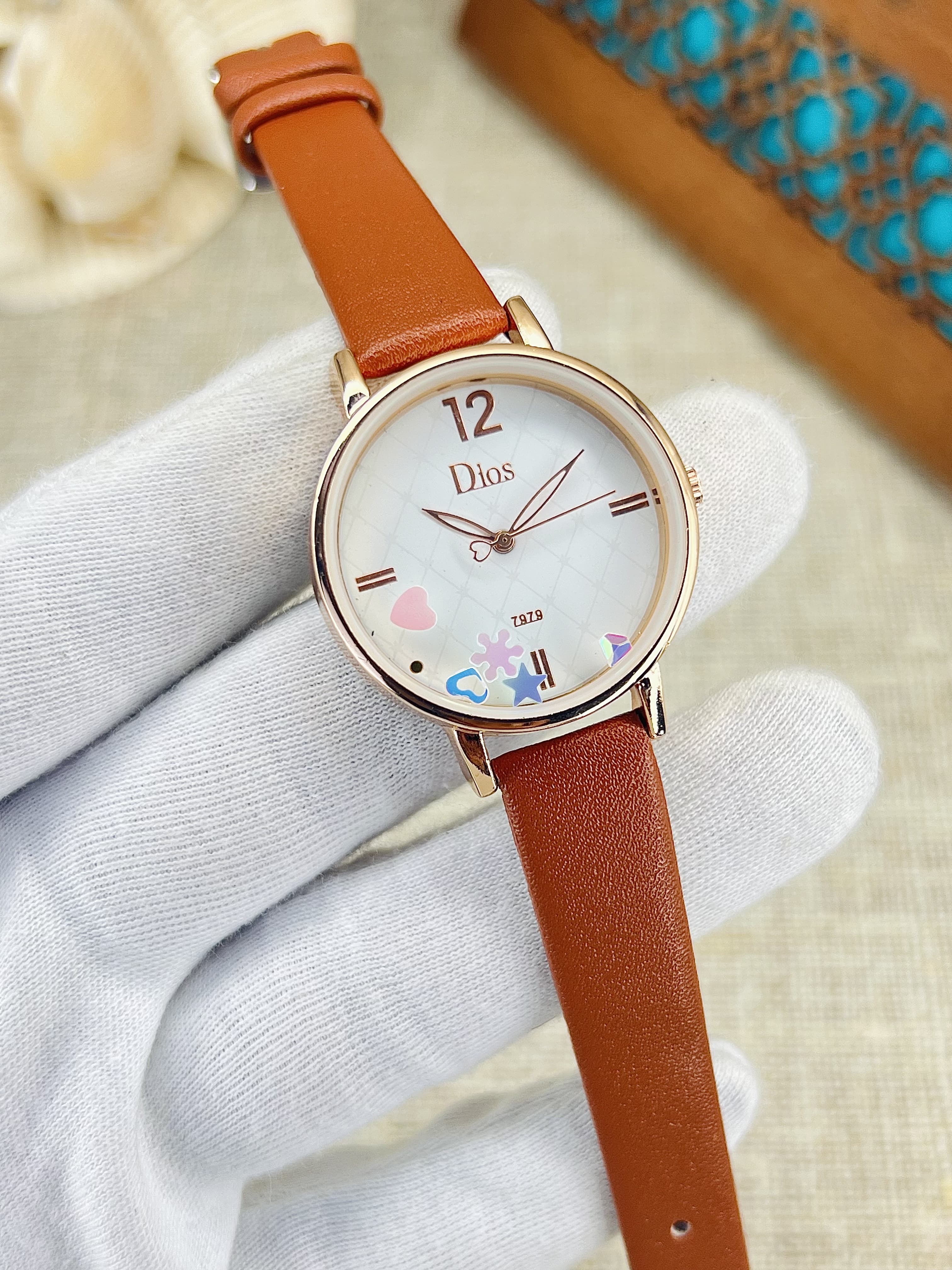 OIMG Disu Simple Design Fashion Luxury Star Lady Watch Bracelet Crystal Quartz Women'S Watch Dress Casual Watch